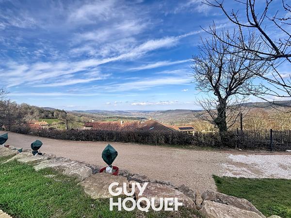 Maison avec piscine, dépendances et vue imprenable - 69840 CENVES