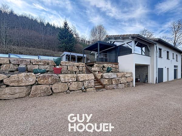 Maison avec piscine, dépendances et vue imprenable - 69840 CENVES