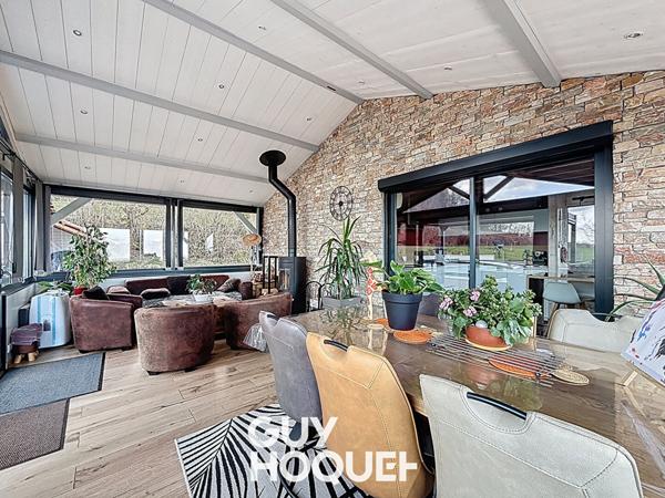 Maison avec piscine, dépendances et vue imprenable - 69840 CENVES