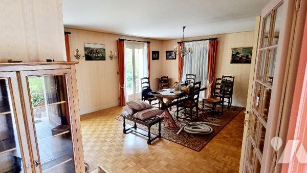 Pavillon de plain-pied avec sous-sol complet