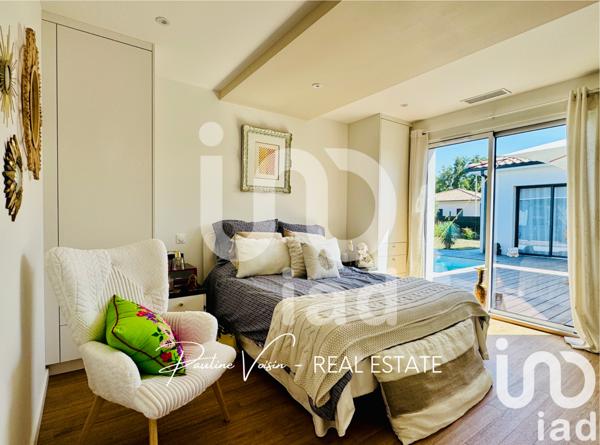 Maison à vendre 6 pièces 168 m² Saint-Aubin-de-Médoc