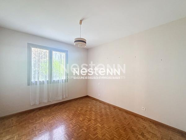 A VENDRE Maison Auch 4 chambres, jardin cloture et arbore, vue degagee, garage 70m2 en sous sol, veranda