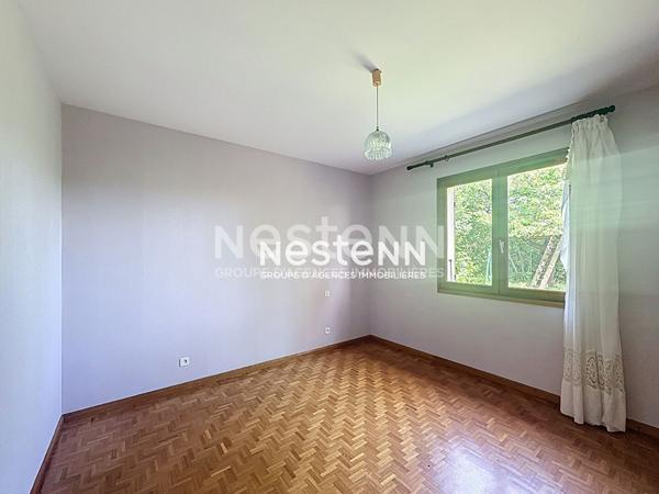 A VENDRE Maison Auch 4 chambres, jardin cloture et arbore, vue degagee, garage 70m2 en sous sol, veranda