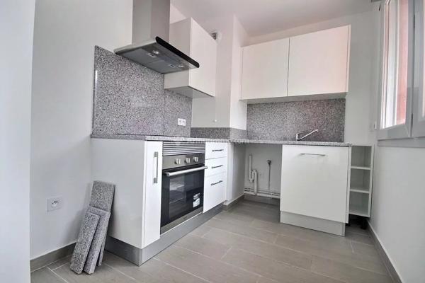 Location                                                      Appartement
                        
                     3 pièces                      60 m2                     à Asnières-sur-Seine