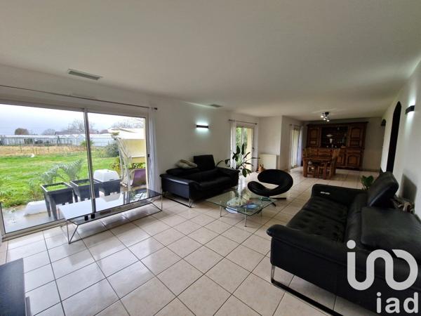 Maison 5 pièces de 146 m² à Idron (64320)