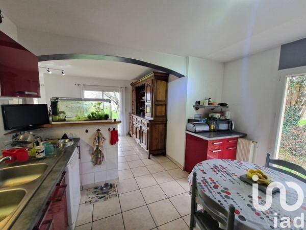 Maison 5 pièces de 146 m² à Idron (64320)