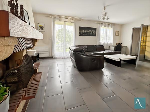 MAISON TRADITIONNELLE ? BREUILLET ? 3 CHAMBRES ? SOUS-SOL TOTAL