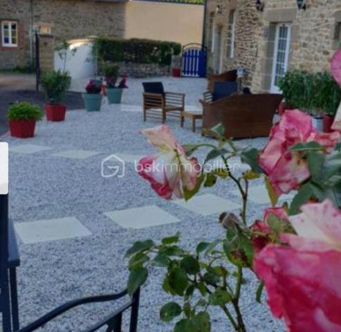 Maison de village de 330 m²