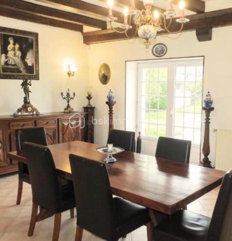 Maison de village de 330 m²