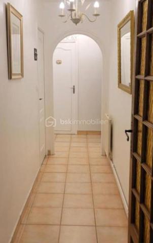 Maison de village de 330 m²