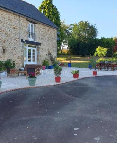 Maison de village de 330 m²