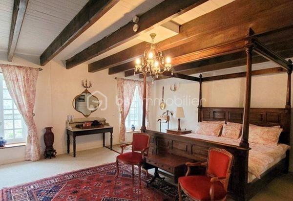 Maison de village de 330 m²