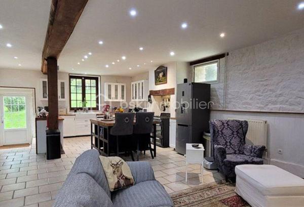 Maison de village de 330 m²