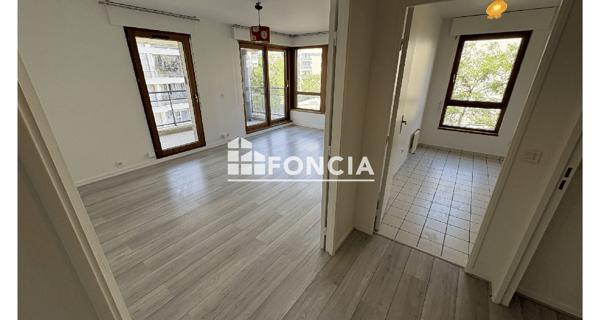 Location Appartement 2 pièces 49.81 m² - Suresnes 92150