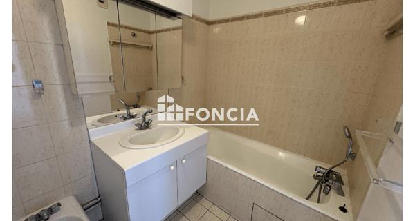 Location Appartement 2 pièces 49.81 m² - Suresnes 92150