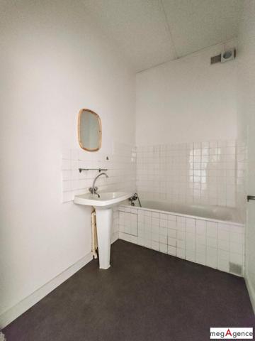 Appartement à FOUGERES, 35300 - 3 pièces 85m²