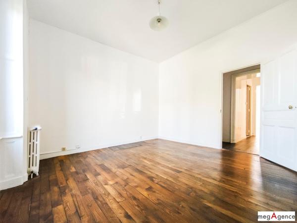 Appartement à FOUGERES, 35300 - 3 pièces 85m²
