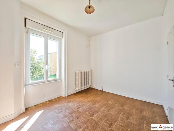 Appartement à FOUGERES, 35300 - 3 pièces 85m²