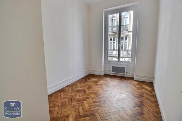 Appartement à louer 2 pièces 60.73m² Bordeaux (33000)