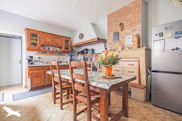 Maison à vendre |  Tonnay-Charente |  6 pièces | 180 m²