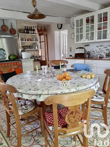 Maison rustique 10 pièces de 300 m² à Libourne (33500)