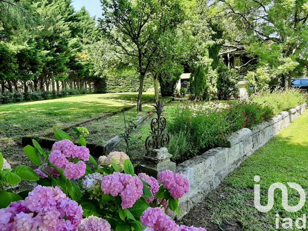 Maison rustique 10 pièces de 300 m² à Libourne (33500)