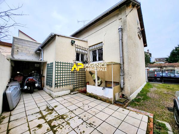 Maison 4 chambres à 11 minutes de la gare d'ARGENTEUIL 242 000 € ** - Référence 4385