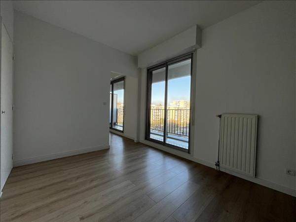 Appartement à louer 756 € CC MERIGNAC 1 pièce 33 m² DPE D