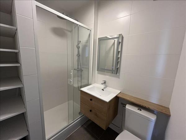 Appartement à louer 756 € CC MERIGNAC 1 pièce 33 m² DPE D