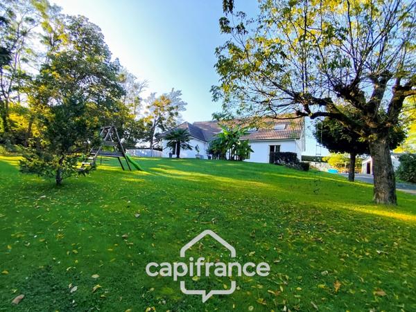 Maison à vendre 7 pièces BESSE SUR BRAYE (72) - terrain de 4036 m² -