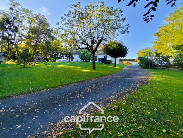 Maison à vendre 7 pièces BESSE SUR BRAYE (72) - terrain de 4036 m² -