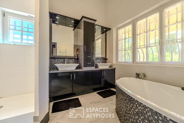 Elégante Bastide avec piscine et dépendance à Pélissanne