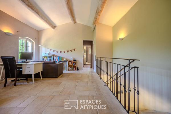 Elégante Bastide avec piscine et dépendance à Pélissanne
