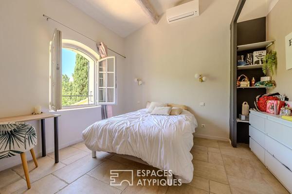 Elégante Bastide avec piscine et dépendance à Pélissanne