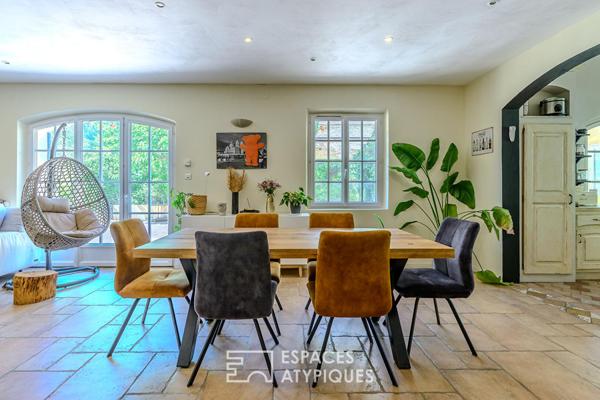 Elégante Bastide avec piscine et dépendance à Pélissanne