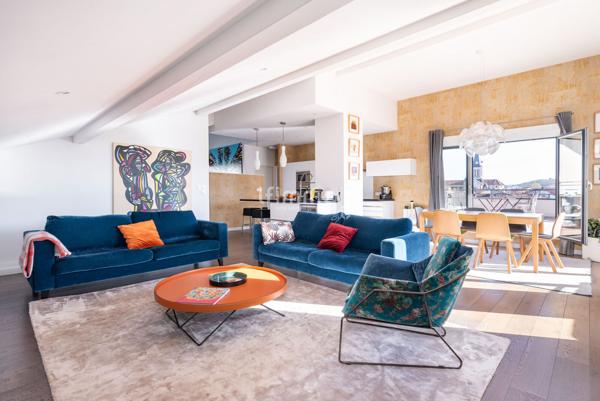 Exceptionnel toit-terrasse de 152 m² + 110 m² d’extérieur