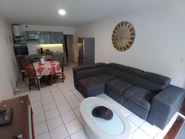 Appartement T2/T3 de 57 m² Saint Gilles les Bains (prox. Roches Noires)