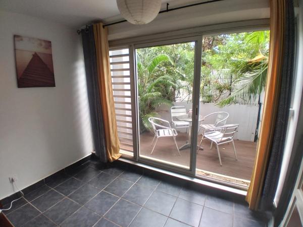 Appartement T2/T3 de 57 m² Saint Gilles les Bains (prox. Roches Noires)