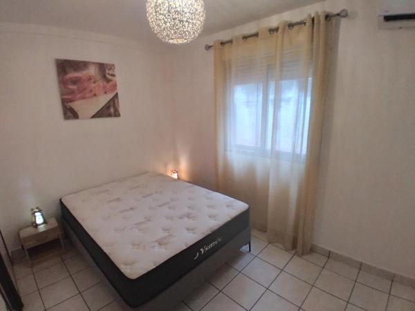 Appartement T2/T3 de 57 m² Saint Gilles les Bains (prox. Roches Noires)