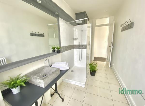 Exceptionnel T3 de Caractère lumineux avec balcons, espaces caves et greniers- Plein Centre-Ville Anno Annonay (07100)