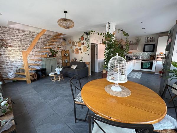 EN EXCLUSIVITÉ – Magnifique triplex rénové avec terrasse à Bischwiller