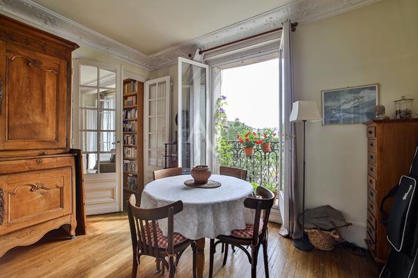 Appartement Paris 3 pièce(s) 57.90 m2