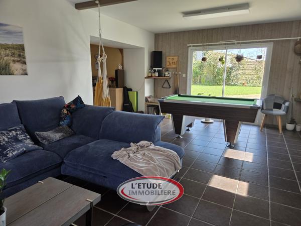 SAINTE-PAZANNE : au calme, maison 4 chambres, 160 m² d'annexes sur environ 1 600 m² de terrain clos !