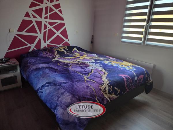 SAINTE-PAZANNE : au calme, maison 4 chambres, 160 m² d'annexes sur environ 1 600 m² de terrain clos !