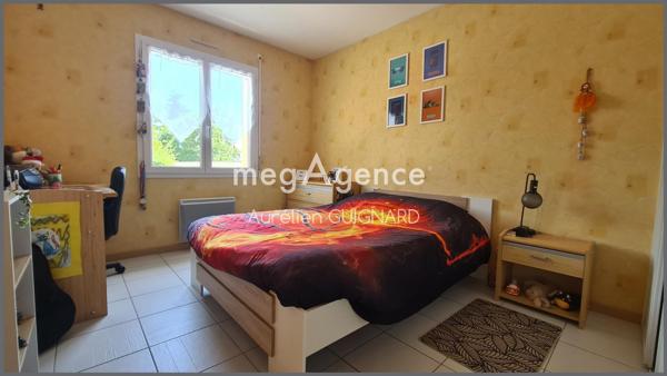 Maison à Moncoutant-sur-Sèvre, 79320 - 10 pièces 173m²
