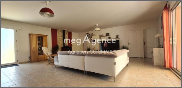 Maison à Moncoutant-sur-Sèvre, 79320 - 10 pièces 173m²