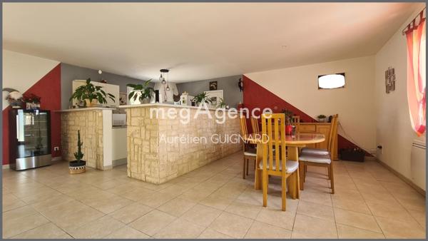 Maison à Moncoutant-sur-Sèvre, 79320 - 10 pièces 173m²