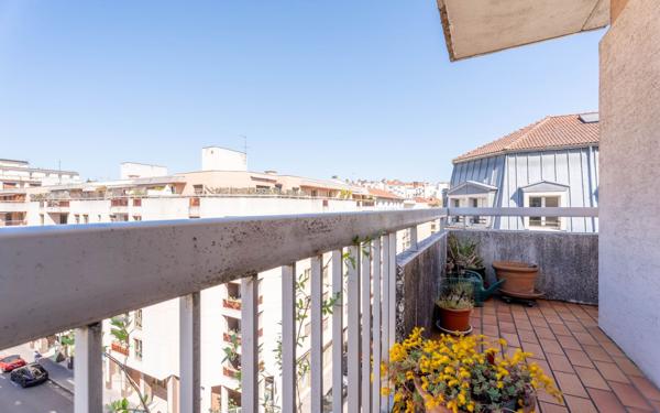 Appartement à vendre    5 pièces • 145 m2 Lyon 6