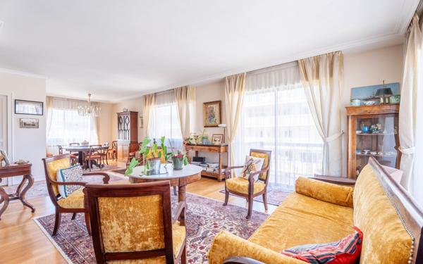 Appartement à vendre    5 pièces • 145 m2 Lyon 6