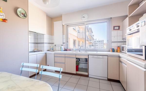 Appartement à vendre    5 pièces • 145 m2 Lyon 6